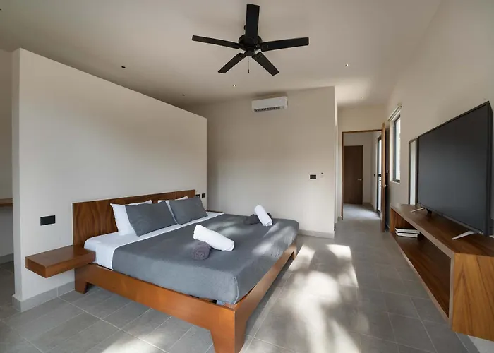 6br Luxury Perla With 2 Pools & Game