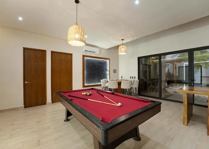 6br Luxury Perla With 2 Pools & Game Villa